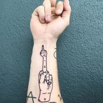 Middle finger by The Magic Rosa #themagicrosa #linework #middlefinger #tattoooftheday