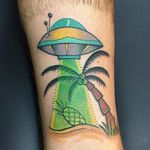 UFO Tattoo by Nick Stambaugh #ufo #ufotattoo #traditonal #traditionaltattoo #brighttattoos #neon #neontattoo #colorful #quirky #creativetattoos #NickStambaugh