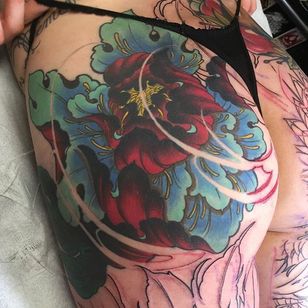 Tatuaje de flor por Jay Marceau