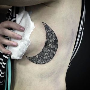 Cool Tattoo idea by Snoe Flinga #Floral #Blackwork #Moon #Snoeflinga