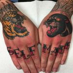 Self-made traditional finger tattoos by @jacobdoneytattoo #jacobdoneytattoo #traditional #traditionaltattoo #envisiontattoostudio #fingertattoos #selfmade