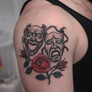 Rose and theatre masks tattoo by Joe Khay, Citizen Ink, Brooklyn, #JoeKhay #CitizenInk #Brooklyn #theatremasks #drama #theatre #masks #dramamasks (Photo: Instagram)