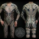 Blackwork bodysuit by Samuel Christensen #samuelchristensen #blackwork #geometric #southpacific #maori #polynesian #samoan #tribal #dotwork #opticalillusion