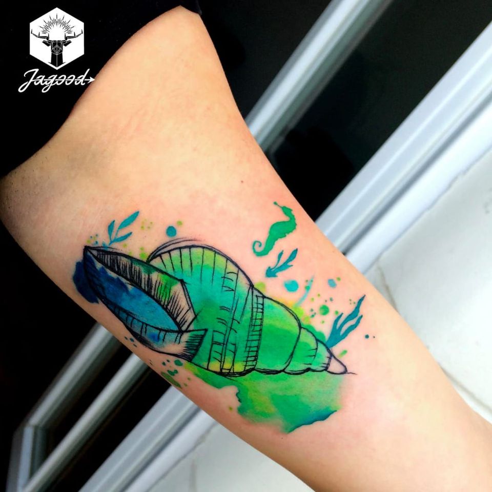 Hermoso tatuaje de calavera de Jagood #Jagood #JagoodTattoo #watercolor #warszawa #polishartist #shell #seashell #watercolorshell #tattooflash