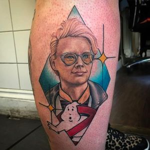Holtzmann from Ghostbusters Tattoo by Matt Youl @Theyoul #Mattyoultattoo #Neotraditional #Nerdytattoo #Portrait #Ghostbusters #Holtzmann #Katemckinnon