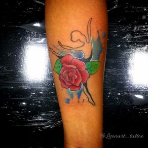 Tattoo por Mariana Silva! #MarianaSilva #tatuadorasbrasileiras #ballet #ballettattoo #ballerina #bailarina #dançarina #dance #flor #flower