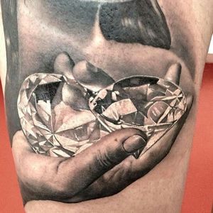 #matteopasqualin #diamond #hand #blackandgrey #realistic