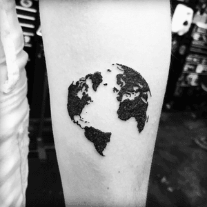 The world is yours!  #dots #blackwork 