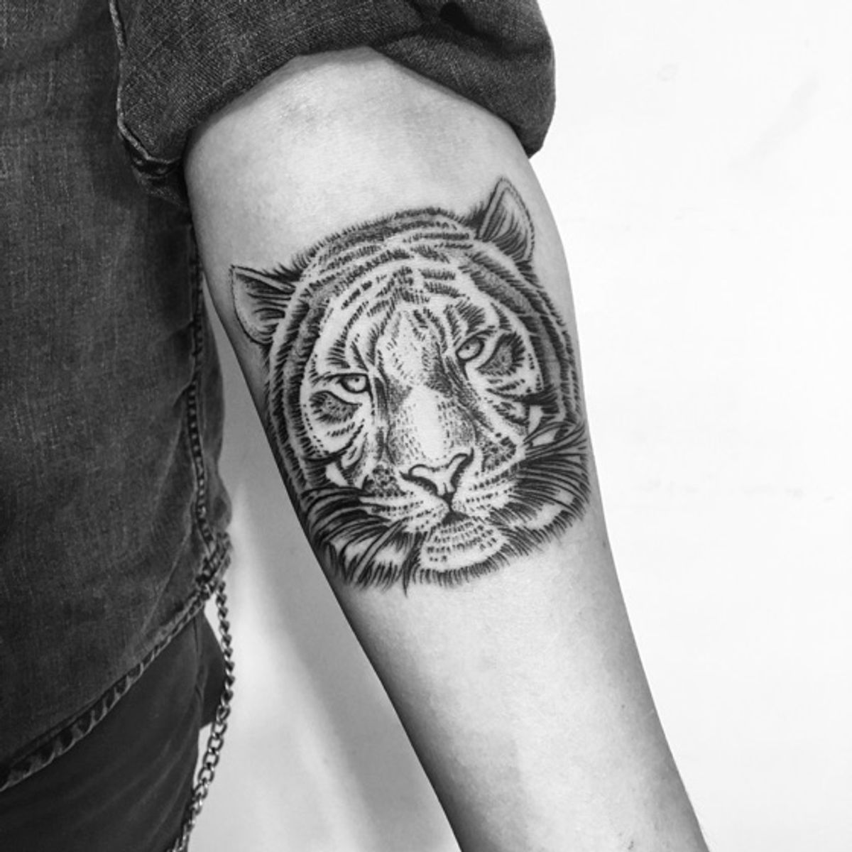 Tattoo uploaded by Alba López • Tiger by Alba López #tigertattoo #blackwork • Tattoodo Tattoo uploaded by Alba López • Tiger by Alba López #tigertattoo #blackwork • Tattoodo