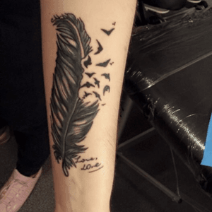 Tattoo de pluma 🕊 Ary Tattoos
