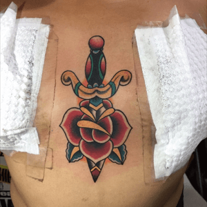 Rose and dagger tattoo #ink #tattoo #traditionaltattoo #oldschooltattoo #costaricatattoo #supportyourartist