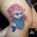 #TamyAntunes #mermaid #sereia #kawaiitattoo #kawaii #tatuadorasbrasileiras #tatuadoresbr 