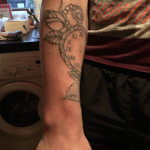 Outline to finish the sleeve #tattoo #sleeve #linework #forearm #Memory #memorial #newink #outline #clock #roeses #rose 