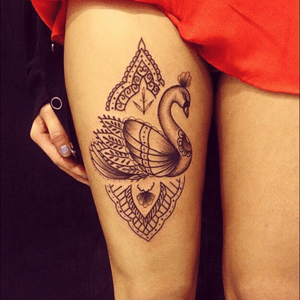 Majestic #Swan Tattoo by #AnaïsChabane #TattootonTemps