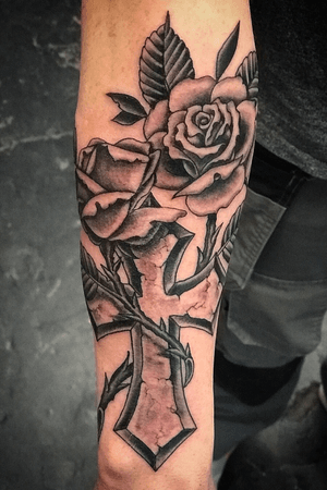 Cross and roses