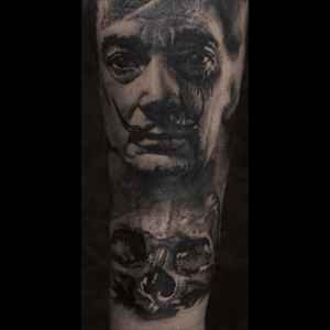 #tattoomike @tattoo_mike #skull #SalvardorDali #blackandgrey #realism #welove 