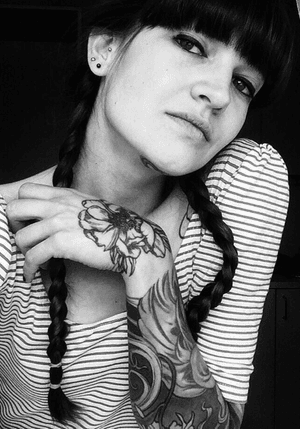 #tattoo #tattoos #tattooart #tattooed #art #tat #inked #ink #peony #handtattoo #hand #sleeve #sleevetattoo #mucha #AlphonseMucha #Artnouveau #tattooedgirls #inkedgirl #portrait #heart #piercing #necktattoo #handpoke 