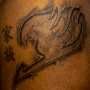 Fairy Tail symbol/ Family in Japanese