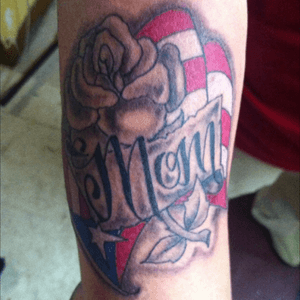 #momtattoo #tattoo #puertorico #ink #chicagotattooartists #mesatattooartist #TattgangRosado 