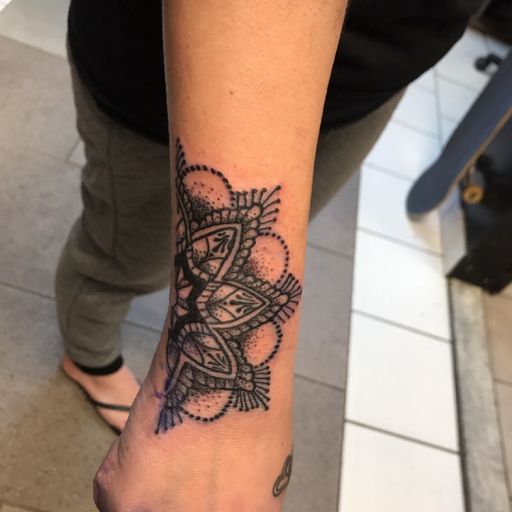 Flash tattoo