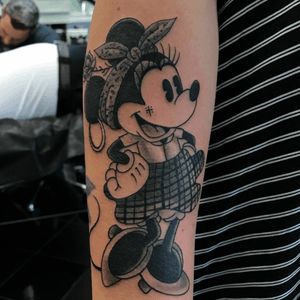 chola minnie mouse. Super fun piece. Thanks again Taylor for coming in and having a fun idea! 