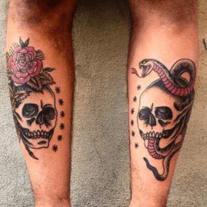 #shins #skulls #snake #rose #traditional #italianink by #tattooartist #fedeoldboy @fede_oldboy