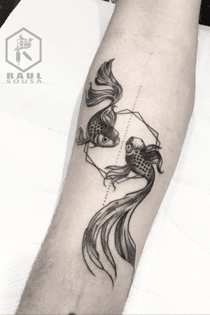 13 - Tattoo Aquarelada - Símbolo do gelo e do fogo - Laris…