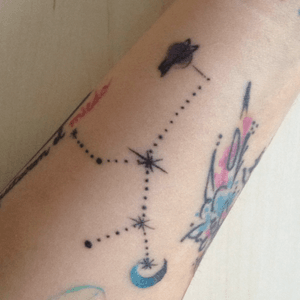 Tattoo Uploaded By Catalina Urbano • #Aquarius #Constellation # Constellationtattoo #Zodiac #Zodiacsign #Zodiactattoo • Tattoodo
