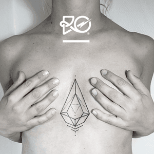By RO. Robert Pavez • Cross the line  • Studio Nice Tattoo • Stockholm - Sweden 2016 • Please! Don't copy® • #engraving #dotwork #etching #dot #linework #geometric #ro #blackwork #blackworktattoo #blackandgrey #black #tattoo 