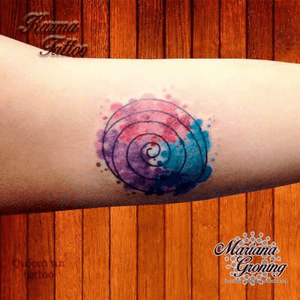 Watercolor spiral tattoo #tattoo #marianagroning #karmatattoo #cdmx #MexicoCity #watercolor #watercolortattoo #watercolortattooartist #Spiral 