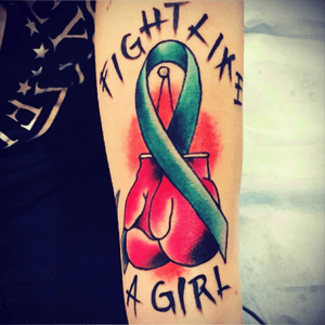 Every day im fighting cancer. And I'm fighting hard 💪🏽 Got this sweet tattoo in New York. Done by Morgwn. #lovehatesocialclub #newyork #fightlikeagirl #ovariancancer #MorgwnPennypacker 