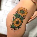 #coverup #tattoo #flower #girasol #nature #angelicatalaveratattoo #quito #ecuador #thebesttattooartists #woman #womantattoo 