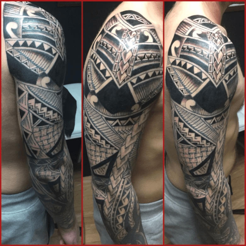 Tongan Seal Tattoo  Polynesian tattoo designs Polynesian tribal tattoos  Mens shoulder tattoo