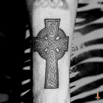 Nº199 Celtic Cross #tattoo #ink #celtic #cross #celticcross #nimbus #ireland #irish #middleage #ringedcross #celtictattoo #bylazlodasilva