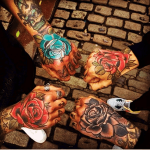 #roses #hands #colourtattoo 