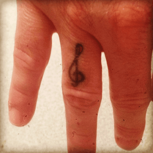 Details #music #finger #me #tattoo #key 