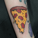 Slice of pizza #sliceofpizzatattoo #pizzatattoo #pizzaslice #newyorktattooer #newyorkadorned #josechalarca