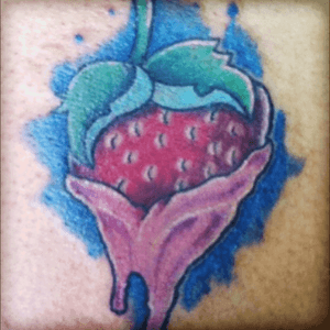 #strawberry #newschool #tattooflash 