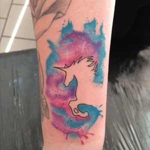 Unicorn watercolor done electric ink products! #tattoo #tattooed #tattoocolor #watercolor #watercolortattoo #electricinkpigments #electricinkbrasil #electricinkproteam 