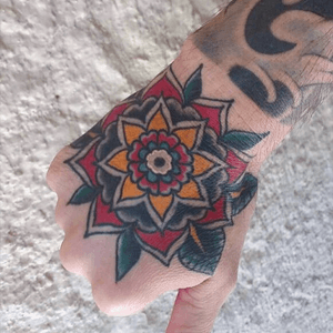 Healed !! #tattoodo #mandalatattoo #traditionaltattoo #brasilia #top_class_tattooing