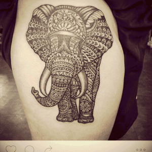I would love a thigh piece in a similar style...maybe with color though #megandreamtattoo 