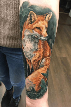 Fresh colour realism fox on my forearm by Malin at Rock n Roll Tattoos London #tattoo #fox #foxtattoo #colourrealism #colourrealismfox #naturetattoo #nature #animals #forearmtattoo #forearm #inkedgirl #tattooedgirl 
