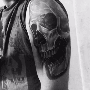 Vliers David - Huy Belgium #tattoo #black #skull 