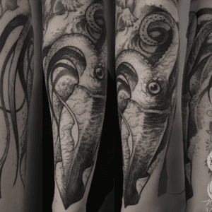 Giant squid #giantsquid #DarkArt #blackwork #blackandgrey #IllustrativeTattoo #dotwork #graphictattoo #blackworkers #followme #tattooartist #czechtattoo #hellcz #nayanatattoo #ilovemywork #welove Follow my work on fb / insta / tattoodo 👉@nayanatattoo