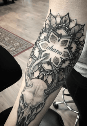 Done by Andy van Rens - Resident Artist.                        #tat #tatt #tattoo #tattoos #amazingtattoo #ink #inked #inkedup #amazingink #mandala #mandalatattoo #mandalas #geometric #skull #skulls #skulltattoo #dot #dotwork #inklovers #tattoolovers #artlovers #art #culemborg #netherlands 