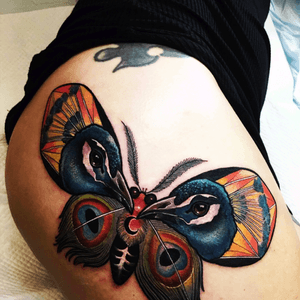 Artist #Miryamlupini #butterfly #peacock #wings #feathers #hiptattoos 