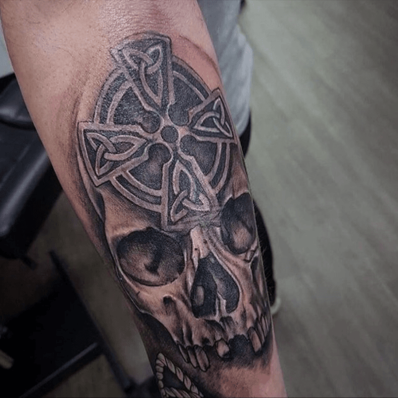 Share 65+ celtic skull tattoo - in.cdgdbentre