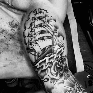 Classic ship from today. #ship #waves #roses #whipschading 