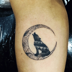 Happy!! To my children ❤️ #wolftatoo #wolf #moon #tattoowolf #moontattoo #moonandwolf 