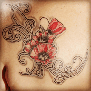 My first tattoo #poppies #shoulder #alex #artist #amercicanbodyart